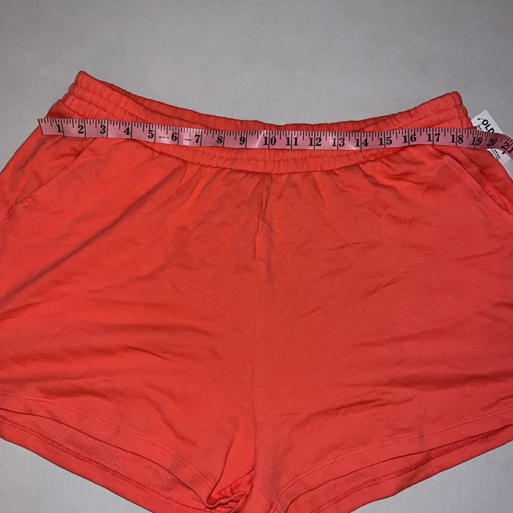 Old Navy extra high waisted sweat shorts - Picture 5 of 6